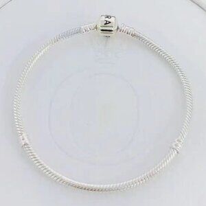 Pandora Moments Bangle